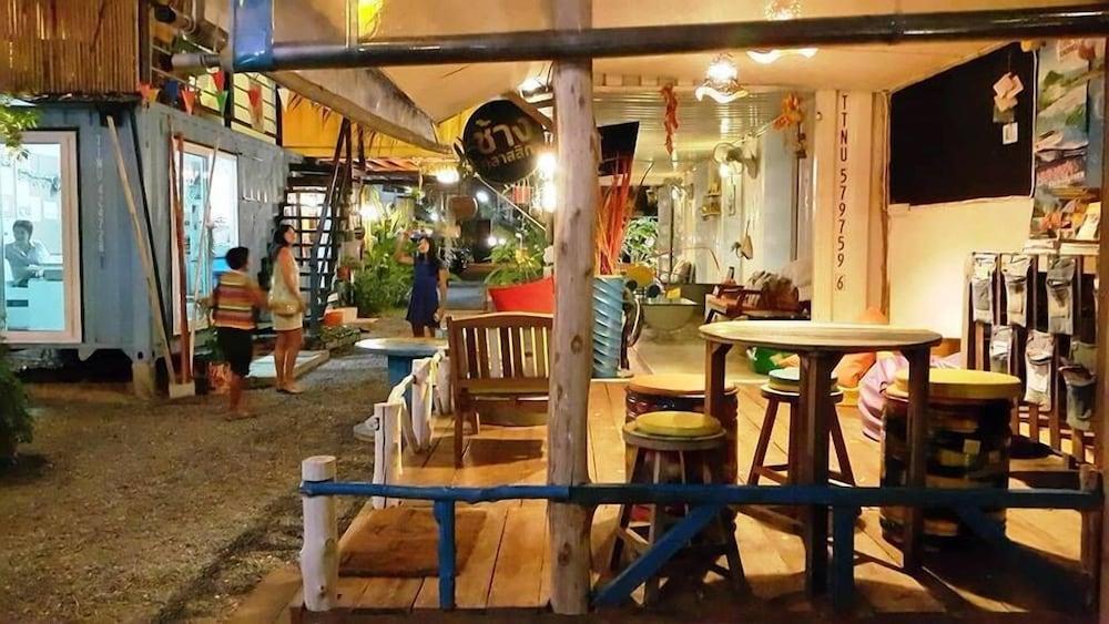 Think & Retro Cafe Lipa Noi Samui Hostel Kültér fotó