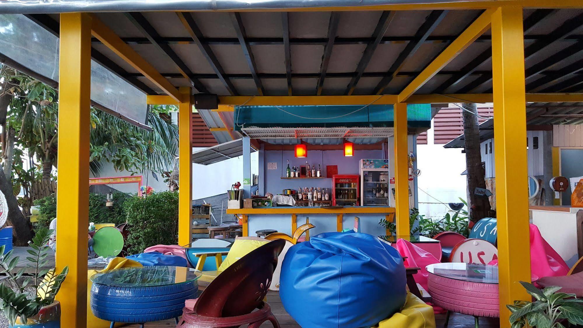 Think & Retro Cafe Lipa Noi Samui Hostel Kültér fotó